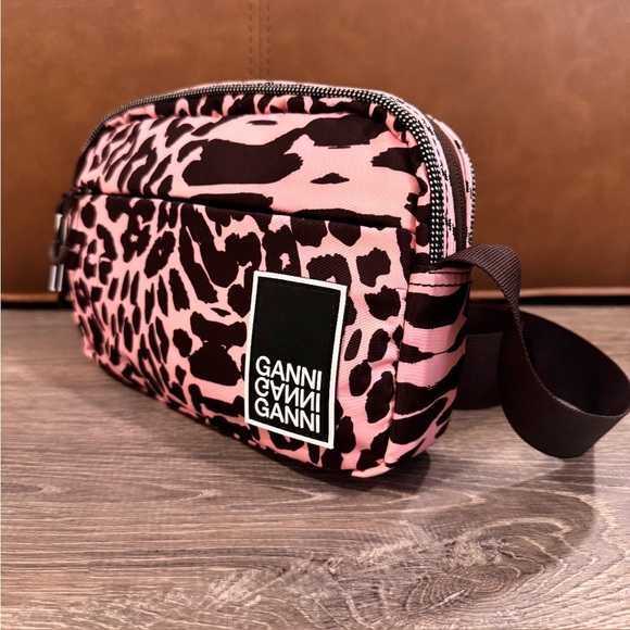NWOT GANNI Candy Pink & Brown Leopard Print Nylon Tech Festival Crossbody Bag - Picture 6 of 16